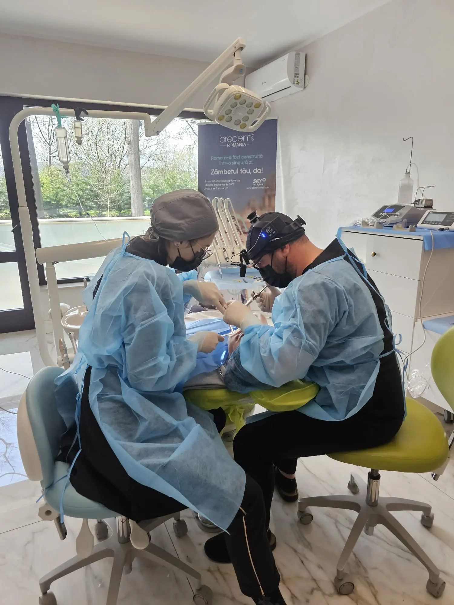 Consultație pentru chirurgie orală la Clinica Pasindora